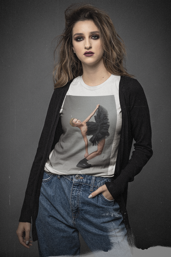 SOCIAL BUTTERFLY RELAXED TEE